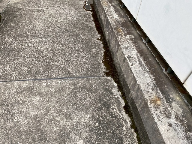 水が停滞している写真